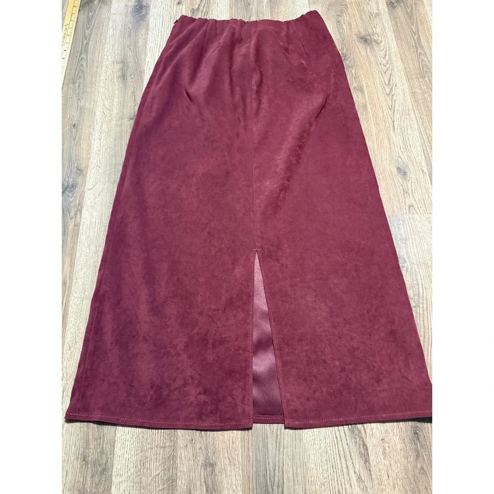 Nomadic Traders Skirt Womens Size 12 Burgundy Maxi Faux Suede Back Vent